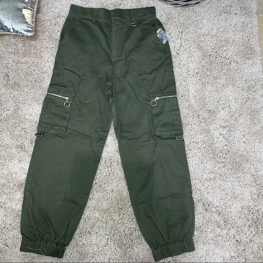 Ankle length Olive green cargo pants